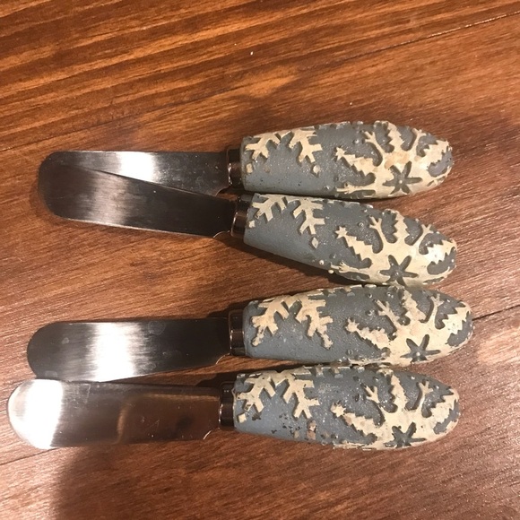 ❄️VINTAGE Snowflake Cheese Spreaders - Picture 1 of 5